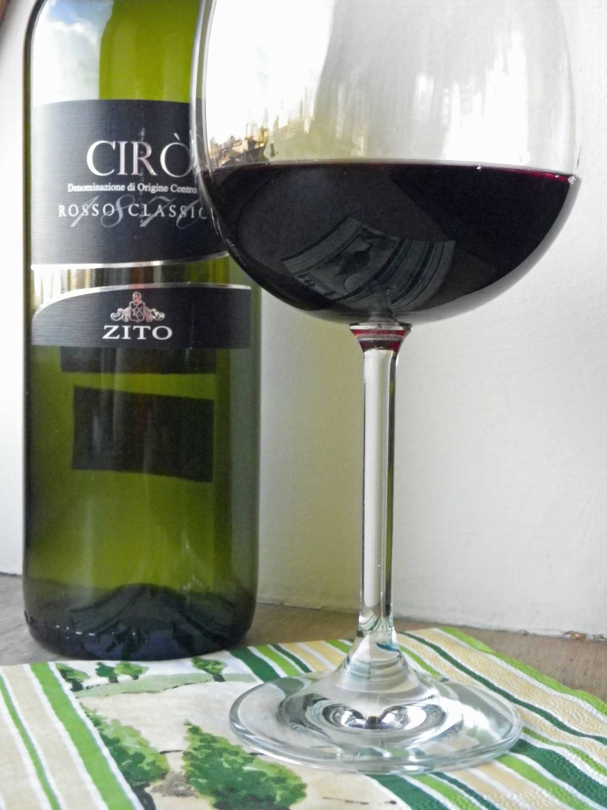 Garrafa de vinho da Adega Serro Alto